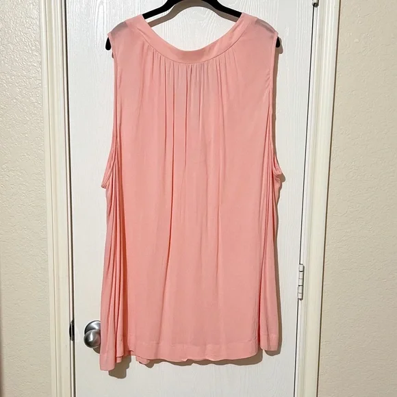 SOLD! [Torrid] Pink/Peach Sleeveless Pullover V-Neck Blouse - Picture 2 of 9